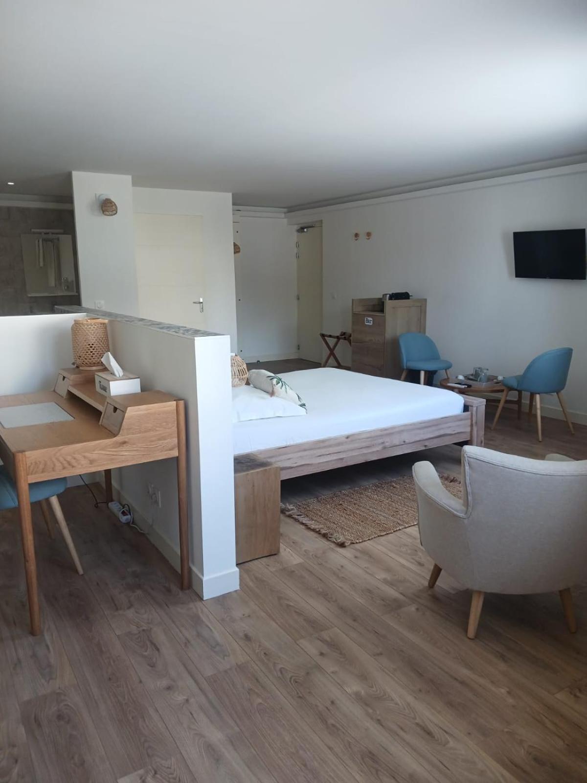 Cotinga Hotel Вилар-ле-Домб Екстериор снимка