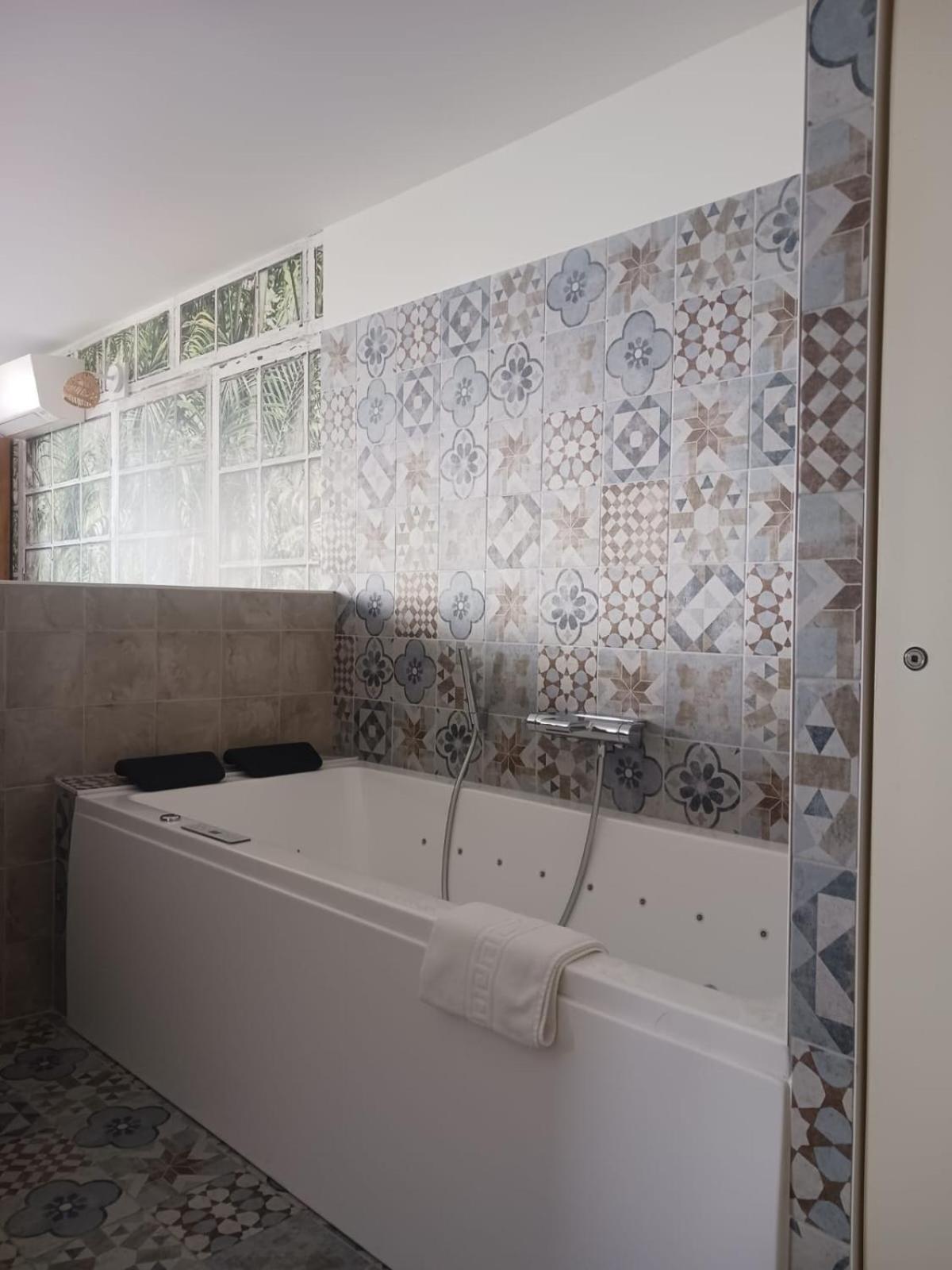Cotinga Hotel Вилар-ле-Домб Екстериор снимка